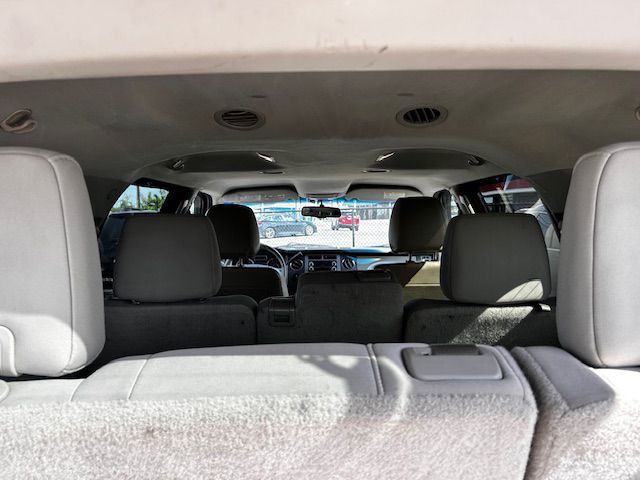 2011 Ford Expedition Image 9