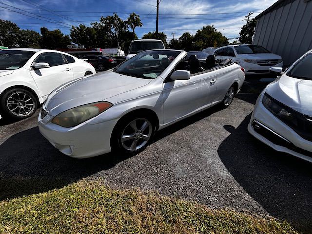 2005 Toyota Camry Image 1