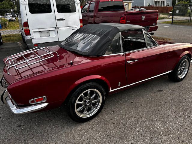1970 FIAT 124 Spider Image 4