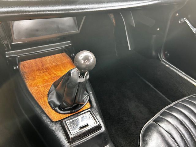 1970 FIAT 124 Spider Image 10