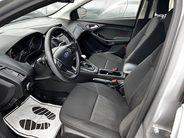 2017 Ford Focus Image 4