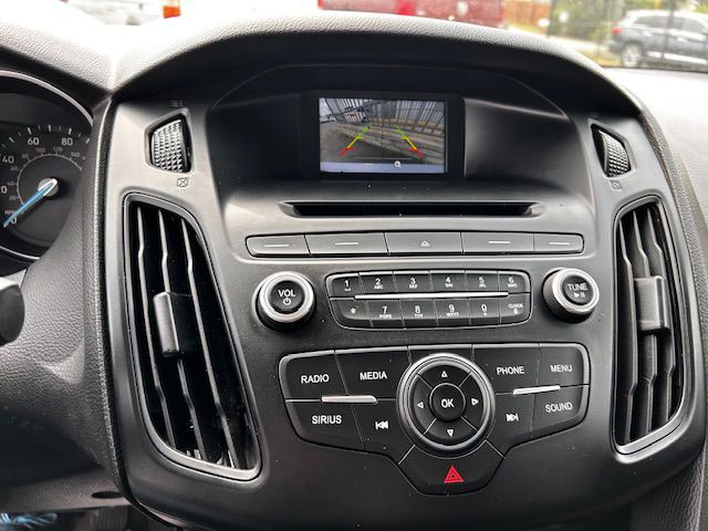 2017 Ford Focus Image 6