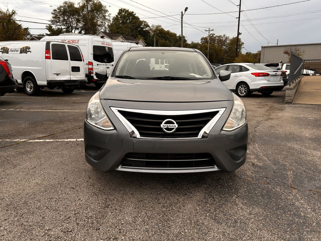2016 Nissan Versa Image 3