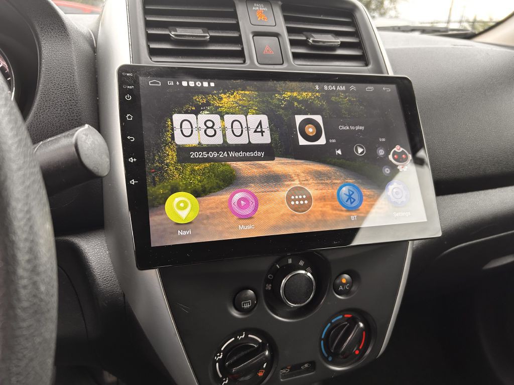 2016 Nissan Versa Image 8