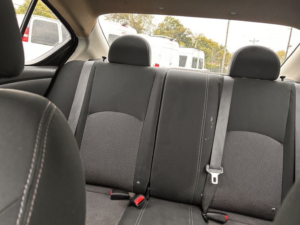 2016 Nissan Versa Image 11