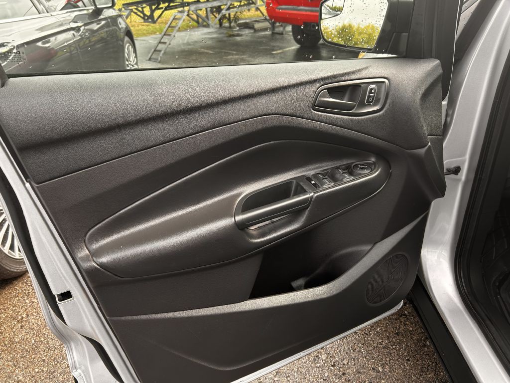 2017 Ford Escape Image 9