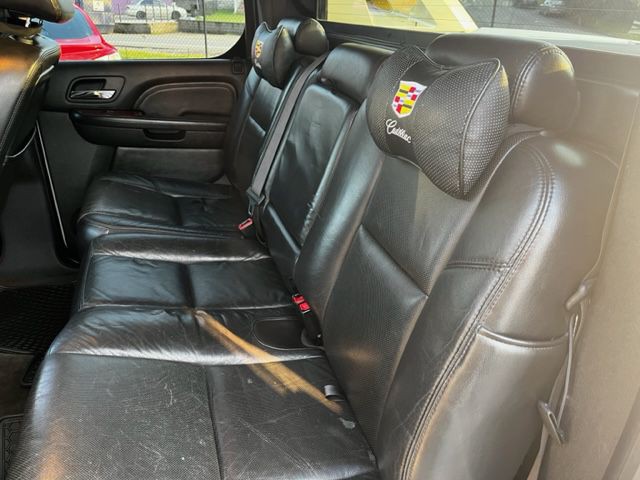 2008 Cadillac Escalade Image 8