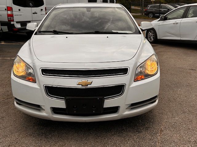 2012 Chevrolet Malibu Image 2