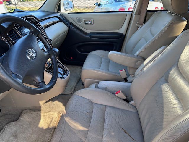 2001 Toyota Highlander Image 4