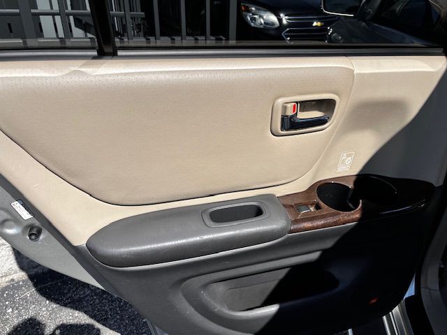 2001 Toyota Highlander Image 9