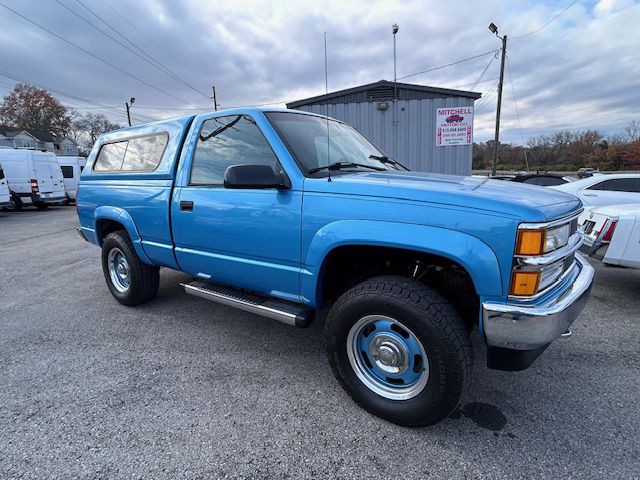 1995 GMC Sierra 1500 Image 2