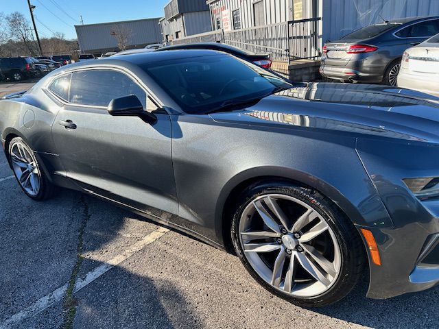 2018 Chevrolet Camaro Image 2