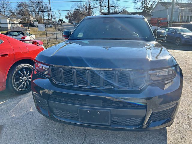 2023 Jeep Grand Cherokee Image 3