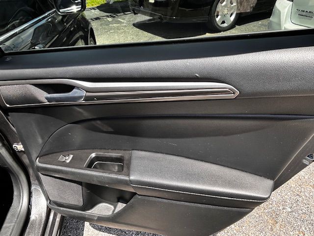 2018 Ford Fusion Image 12