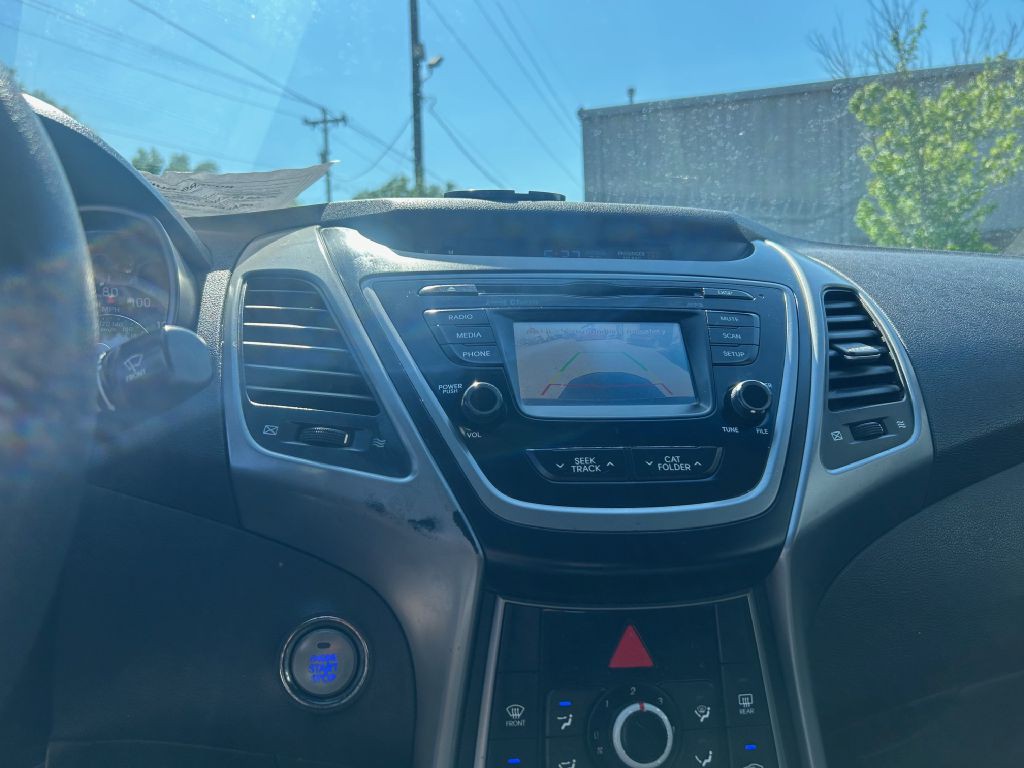 2016 Hyundai Elantra Image 6