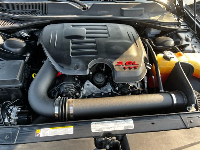 2012 Dodge Challenger Image 10