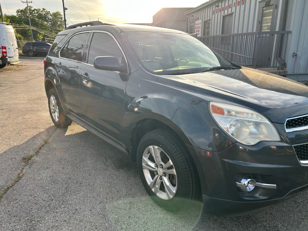 2010 Chevrolet Equinox Image 2