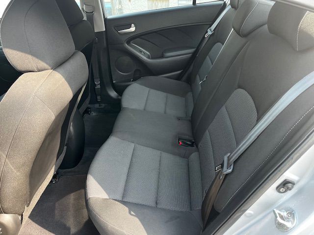 2017 Kia Forte Image 7
