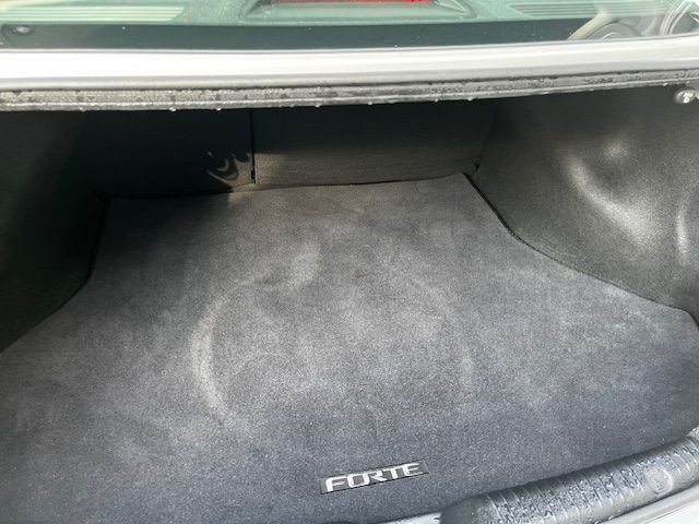 2017 Kia Forte Image 13