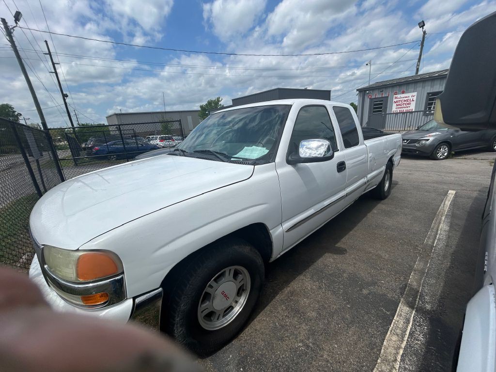 2002 GMC Sierra 1500 Image 2