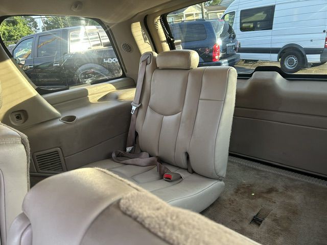 2005 Chevrolet Tahoe Image 10