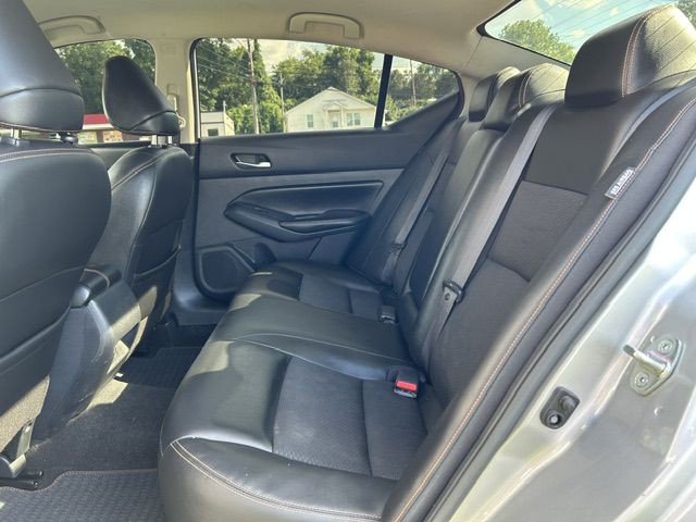 2021 Nissan Altima Image 5