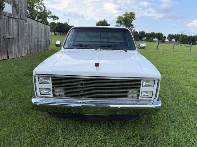 1985 Chevrolet C/K Image 3