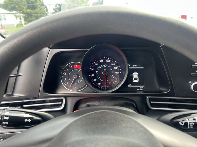 2022 Hyundai Elantra Image 4