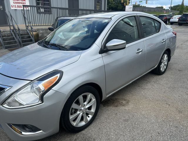 2017 Nissan Versa Image 1