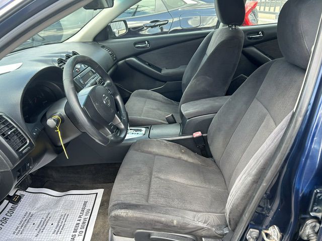 2010 Nissan Altima Image 4
