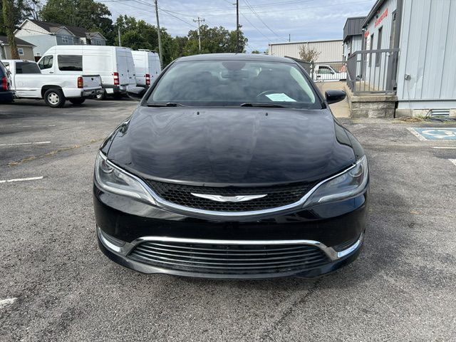 2017 Chrysler 200 Image 2