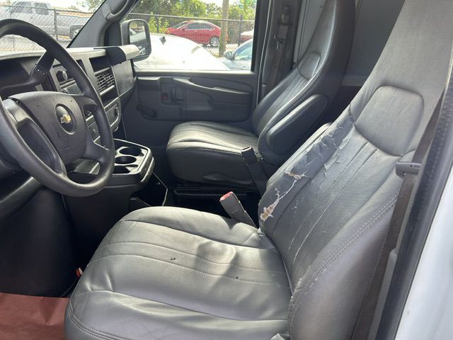 2012 Chevrolet Express Image 5