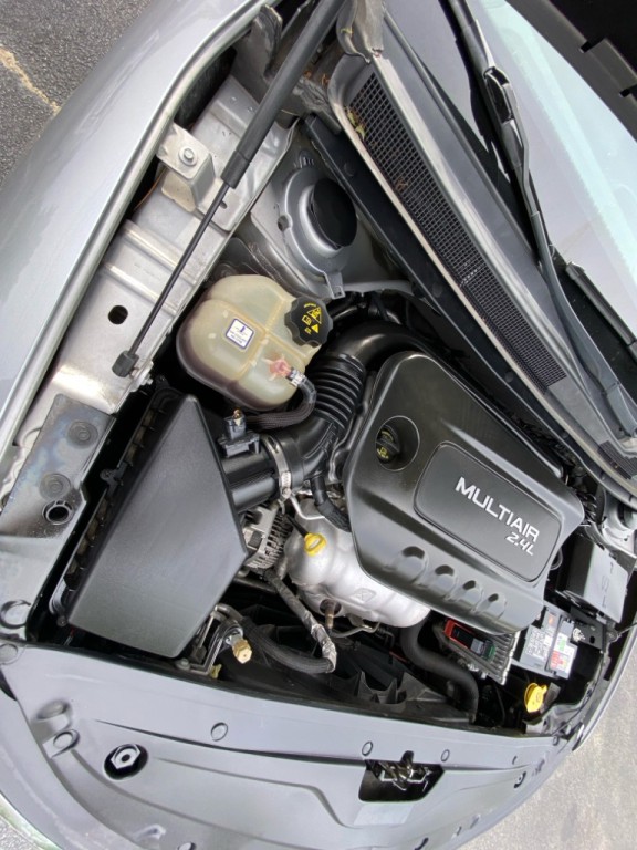 2017 Chrysler 200 Image 43