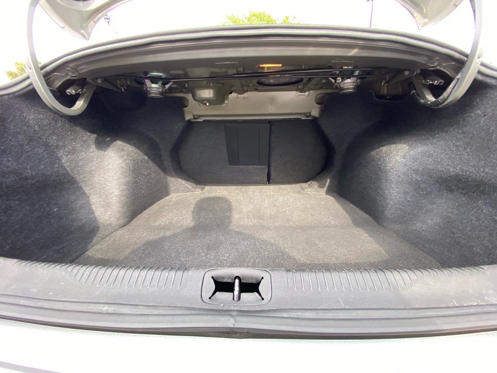2017 Chrysler 200 Image 35