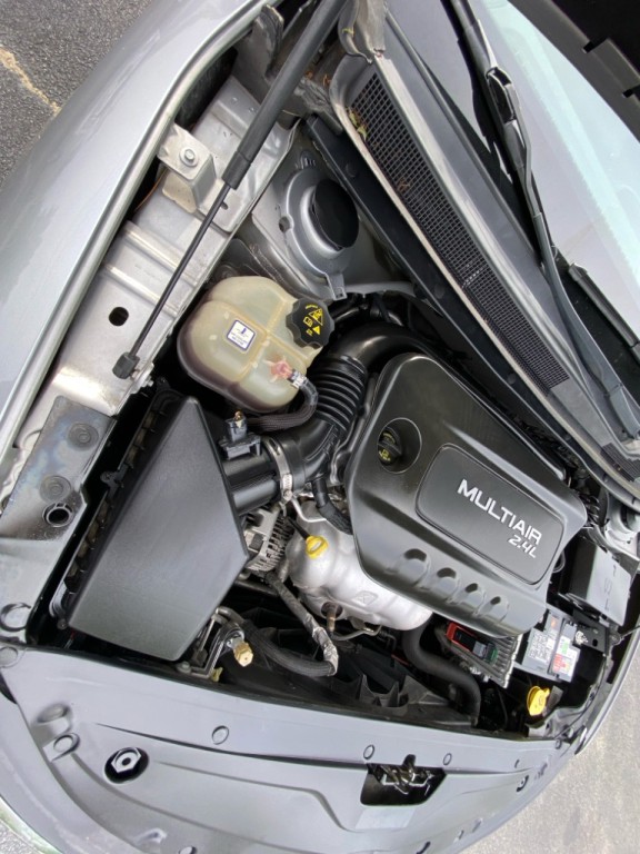 2017 Chrysler 200 Image 41