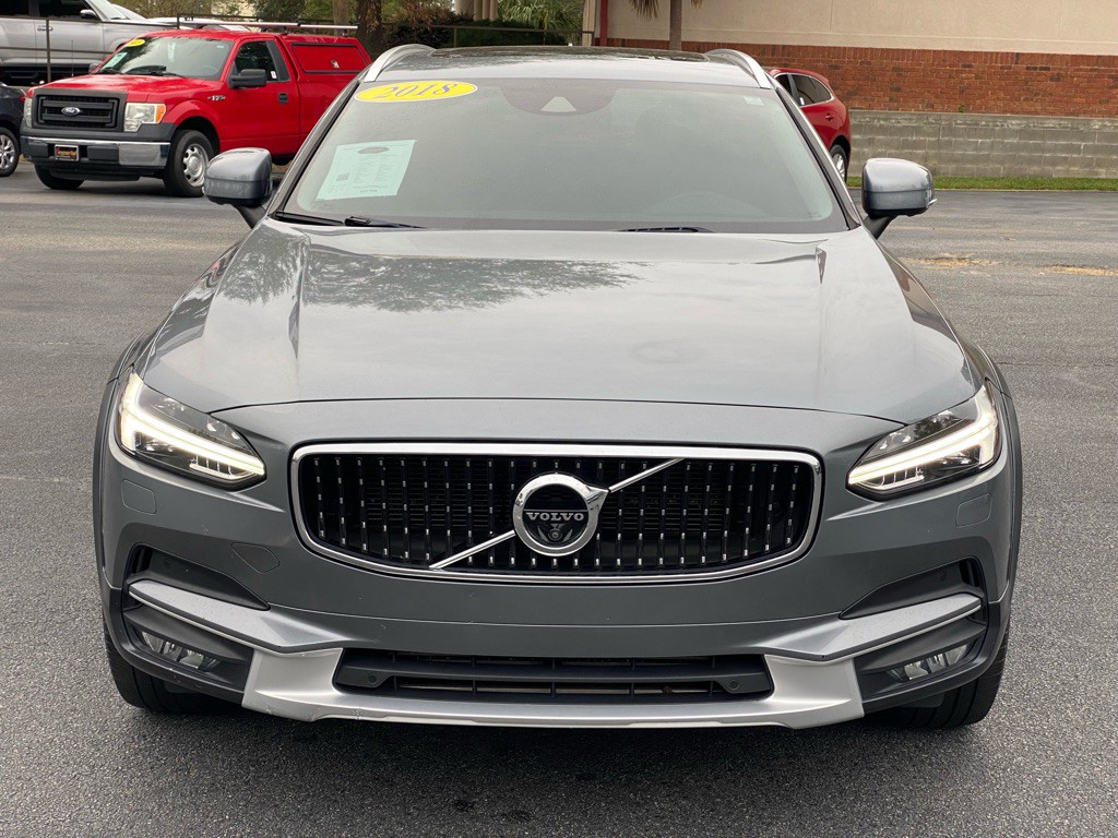 2018 Volvo V90 CROSS COUNTRY Image 2