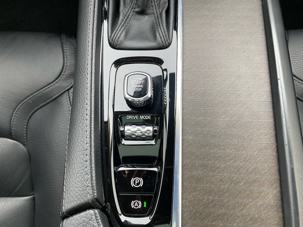 2018 Volvo V90 CROSS COUNTRY Image 28