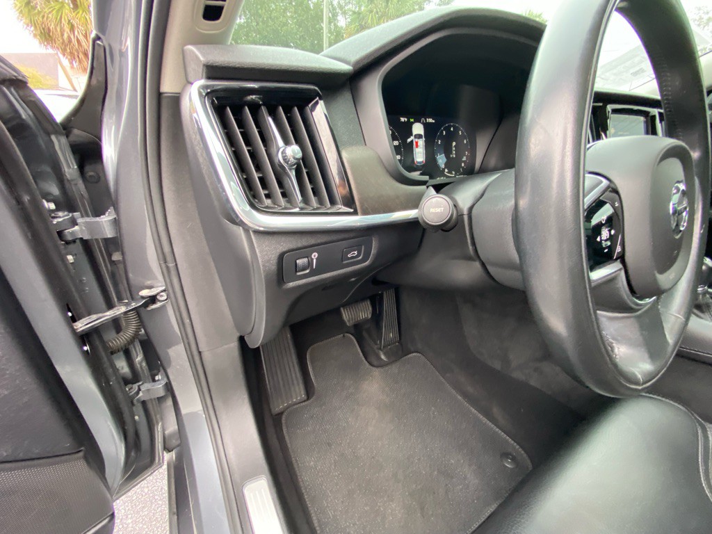 2018 Volvo V90 CROSS COUNTRY Image 37