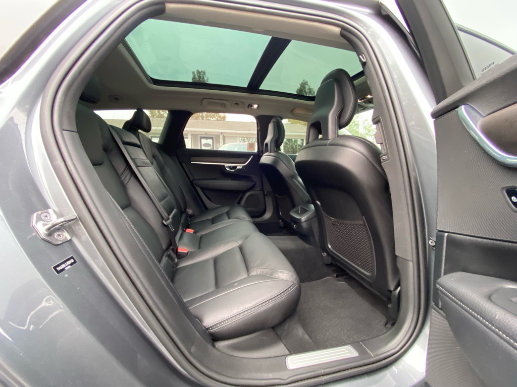 2018 Volvo V90 CROSS COUNTRY Image 45