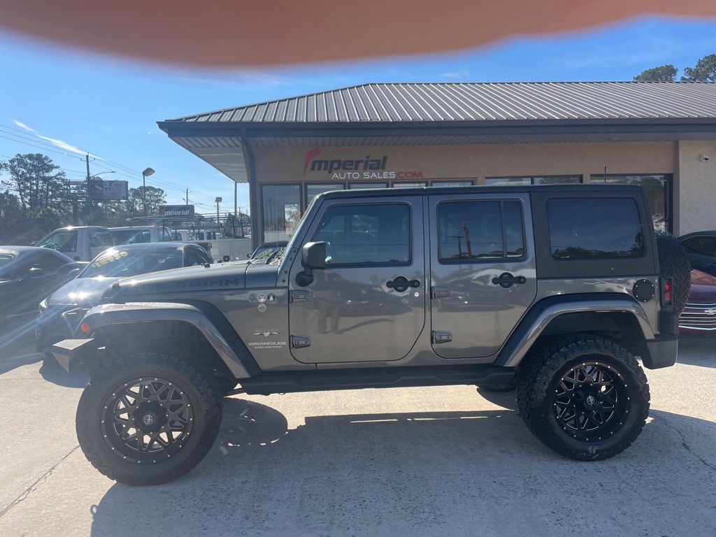 2017 Jeep Wrangler Unlimited Image 2