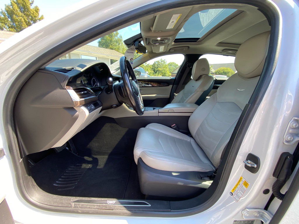 2016 Cadillac CT6 Image 35