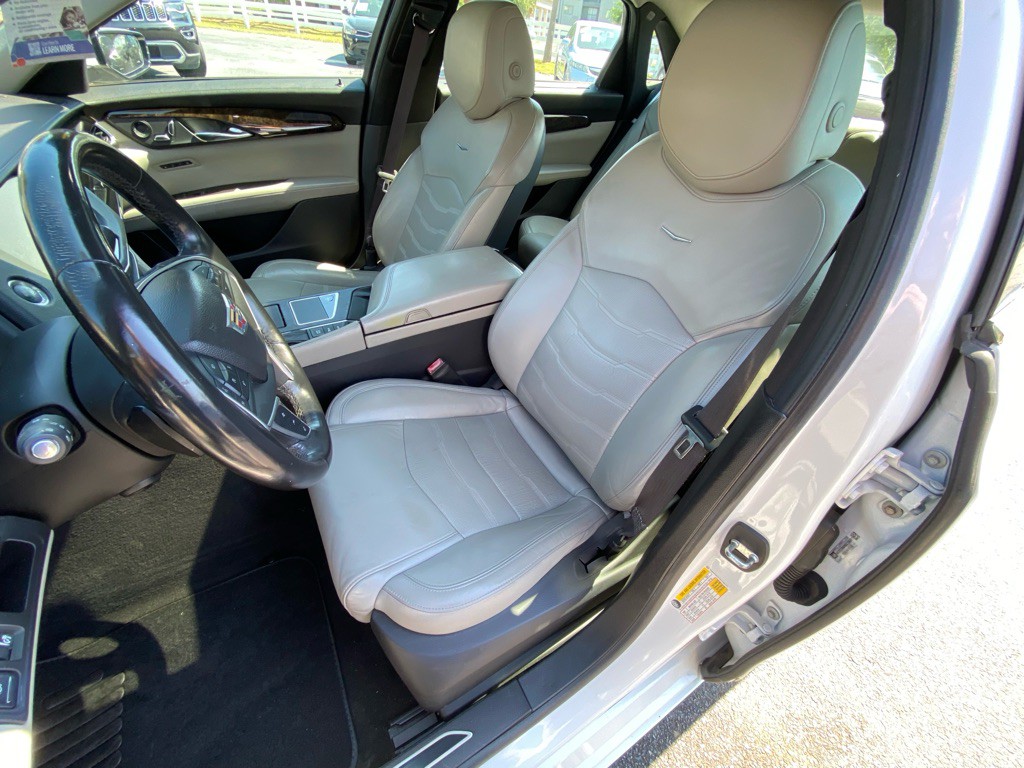 2016 Cadillac CT6 Image 40