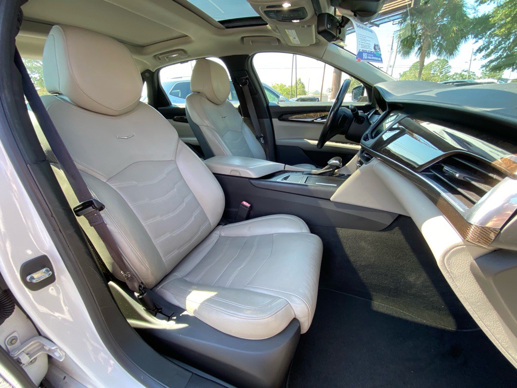 2016 Cadillac CT6 Image 46