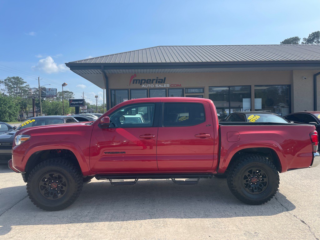2019 Toyota Tacoma Image 2