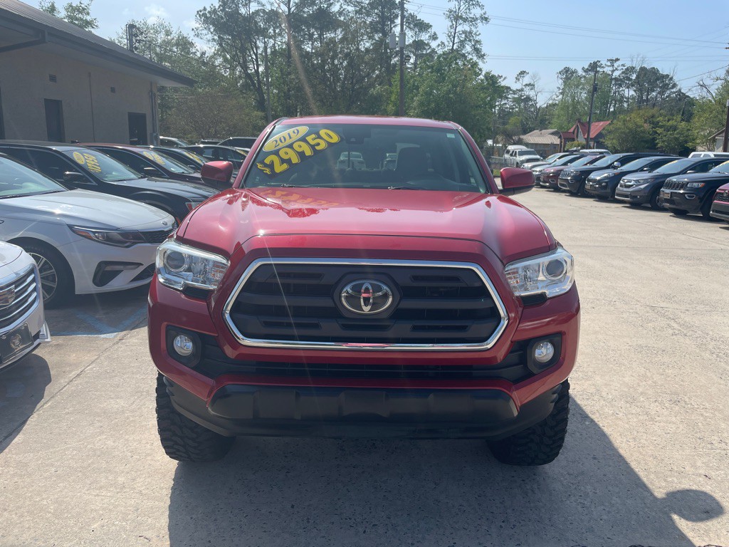 2019 Toyota Tacoma Image 3
