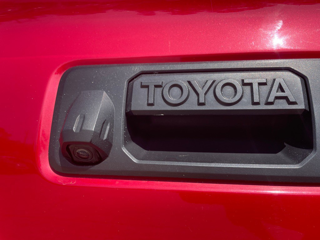 2019 Toyota Tacoma Image 8