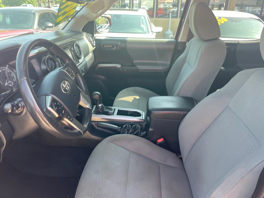 2019 Toyota Tacoma Image 16