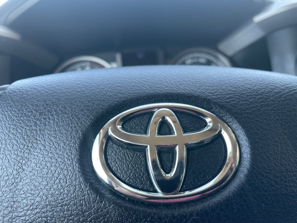 2019 Toyota Tacoma Image 25