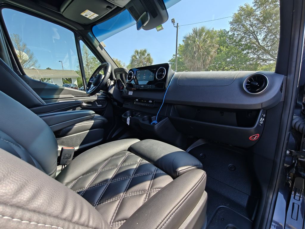 2022 Mercedes-Benz Sprinter Image 38