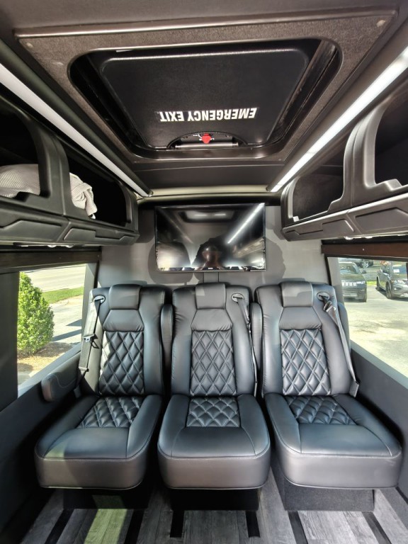 2022 Mercedes-Benz Sprinter Image 43